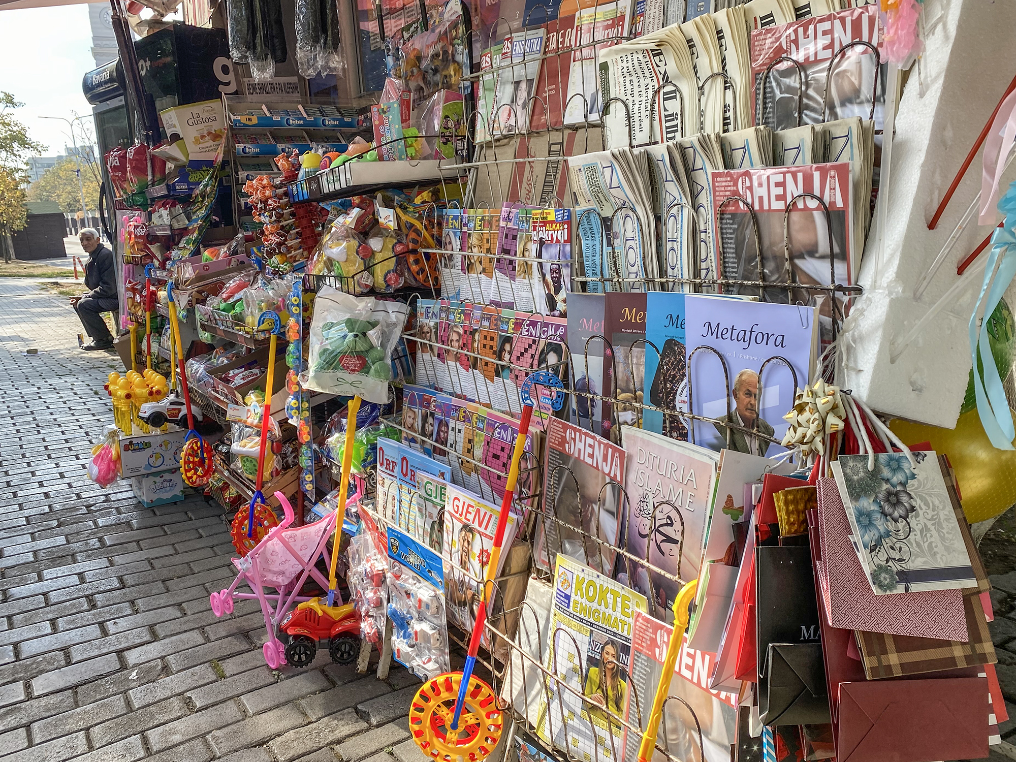 Local Journalism at Risk